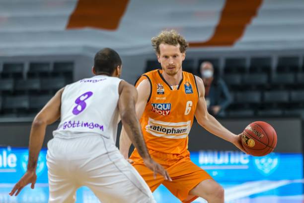 绿茵场上的 绿茵场上的