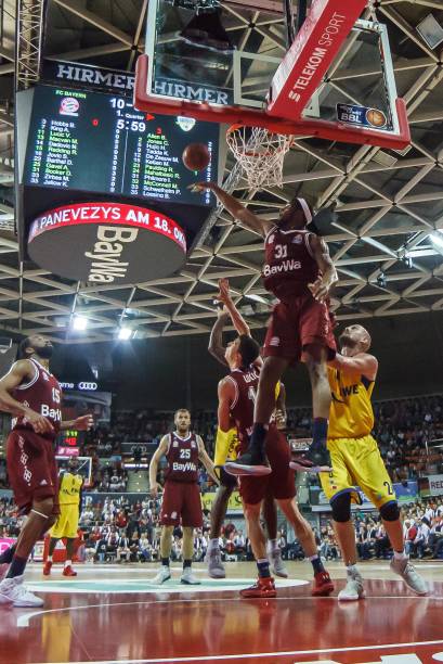 据了榜单的 据了榜单的