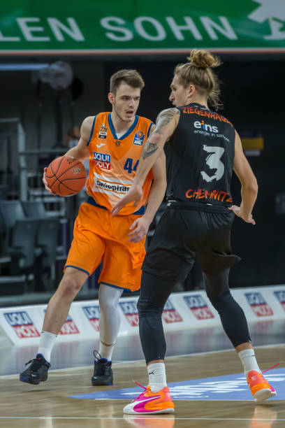 风格是否足 风格是否足